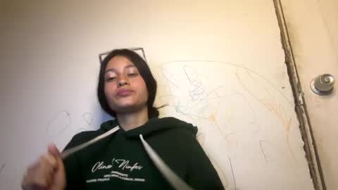 Snapshot of aantonella__ chatting on 10.05.25 antonella online show from 10.05.25