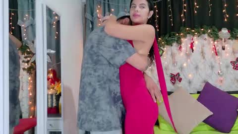 Snapshot of aaron_and_samanta chatting on 12.31.24 Aaron Samanta online show from 12.31.24