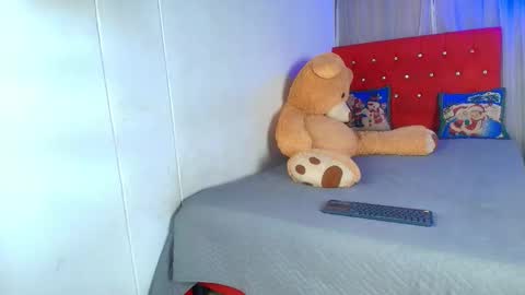 Aaron y Antonella online show from 09.21.25