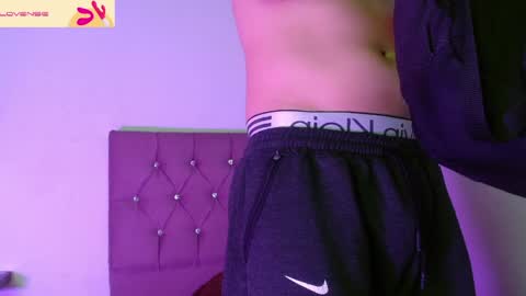 Aaron y Antonella online show from 04.09.26