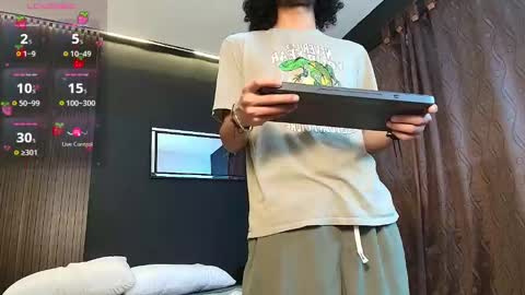 Snapshot of aaron_jassell1 chatting on 03.05.25 Aaron and Jassell online show from 03.05.25