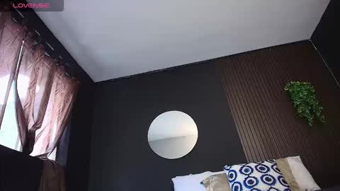 Snapshot of aaron_jassell1 chatting on 10.01.25 Aaron and Jassell online show from 10.01.25