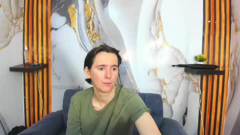 Snapshot of aaron_latinmen2 chatting on 11.30.25 Aaron online show from 11.30.25