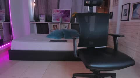 Aaron online show from 12.23.24