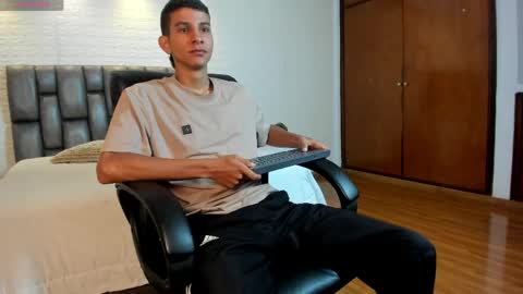 Aaron online show from 04.14.26