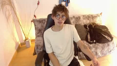 Aaron online show from 02.04.26