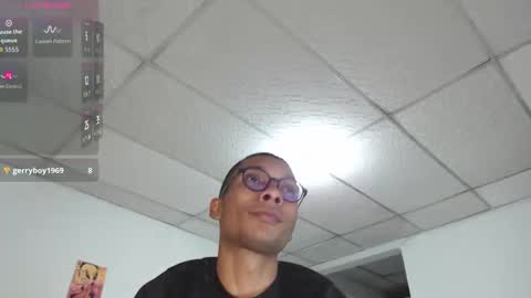 Snapshot of aaronblack1_ chatting on 11.26.25 Heyy my name is Aaron online show from 11.26.25