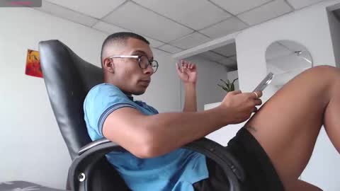 Snapshot of aaronblack1_ chatting on 01.31.26 Heyy my name is Aaron online show from 01.31.26