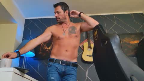 Aaron online show from 10.07.25