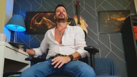 Aaron online show from 10.12.25