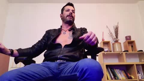 Aaron online show from 04.11.26