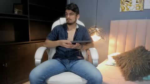 Snapshot of aaronfuentes7 chatting on 09.18.25 aaronfuentes7 online show from 09.18.25
