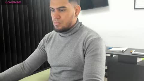 ig aaron hunter123 online show from 03.12.26