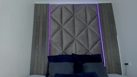 Snapshot of aashleytaylor chatting on 01.21.25 AASHLEY online show from 01.21.25