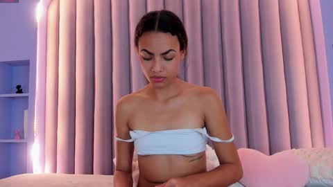 Snapshot of aashleytaylor chatting on 02.02.25 AASHLEY online show from 02.02.25