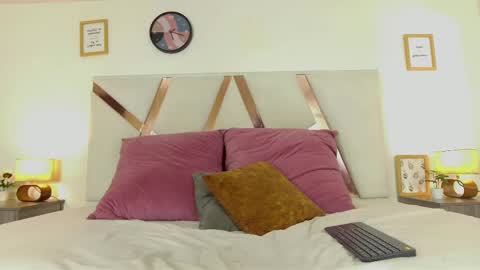 Snapshot of aashleytaylor chatting on 03.03.25 AASHLEY online show from 03.03.25