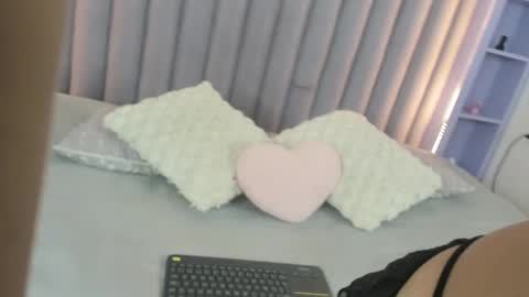 Snapshot of aashleytaylor chatting on 03.06.25 AASHLEY online show from 03.06.25