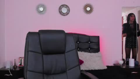 Abbigail Fuster  online show from 01.31.25