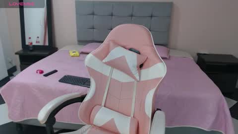 Snapshot of abby_hiiltoon chatting on 01.14.26 Abby online show from 01.14.26