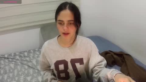 Snapshot of abby_jensen chatting on 09.25.25 abby jense online show from 09.25.25