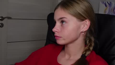 ABBY LAKER online show from 12.11.24