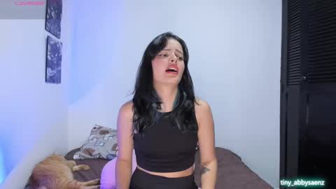 Abby Saenz online show from 09.12.25