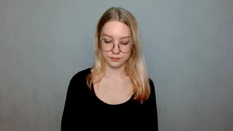 Snapshot of abbymoore__ chatting on 02.20.25 Abby Lovense is active online show from 02.20.25