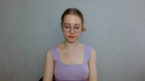 Snapshot of abbymoore__ chatting on 03.07.25 Abby Lovense is active online show from 03.07.25
