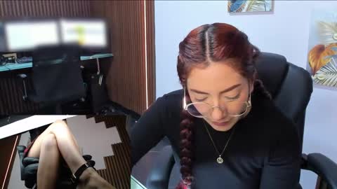 Abby Stones online show from 03.08.25