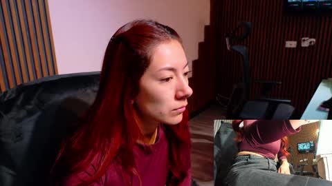 Snapshot of abbystones chatting on 04.28.26 Abby Stones online show from 04.28.26