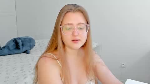 Abby    Stream at Sat  Sun  Mon  Fri online show from 02.22.26