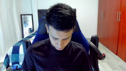 Independence model AbelAsburgo online show from 02.21.25