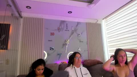 abella_as_ online show from 02.20.26