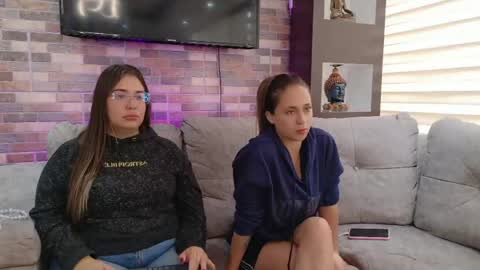 Snapshot of abella_as_ chatting on 05.15.26 abella_as_ online show from 05.15.26