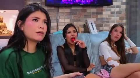 Snapshot of abella_as_ chatting on 06.16.26 abella_as_ online show from 06.16.26
