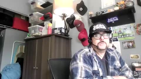 Snapshot of abennett76 chatting on 05.26.26 AJ online show from 05.26.26