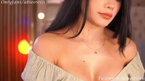 abie_owen online show from 01.19.25