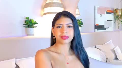 Snapshot of abiehils chatting on 09.25.25 abiehils online show from 09.25.25