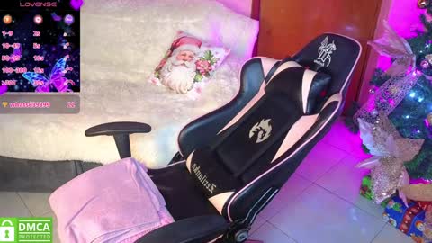 Snapshot of abigail_monroe__ chatting on 12.06.24 abigail_monroe__ online show from 12.06.24