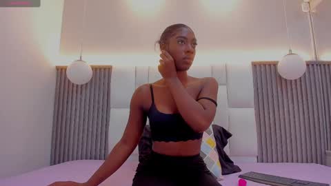 Snapshot of abigail_montoya chatting on 09.25.25 Abigail online show from 09.25.25