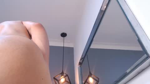 Snapshot of abigailwilliams_ chatting on 03.10.25 Abigail online show from 03.10.25