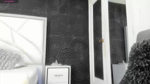 Snapshot of abigailwilliams_ chatting on 10.26.25 Abigail online show from 10.26.25