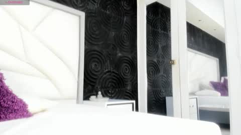 Snapshot of abigailwilliams_ chatting on 11.25.25 Abigail online show from 11.25.25