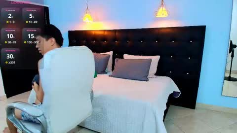 Snapshot of abraham_horny18 chatting on 09.26.25 abraham_horny18 online show from 09.26.25
