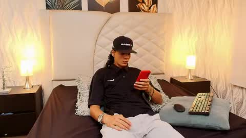 Snapshot of abravanel_sefardi chatting on 05.22.26 Abrovanel online show from 05.22.26
