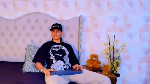 Snapshot of abravanel_sefardi chatting on 07.01.26 Abrovanel online show from 07.01.26