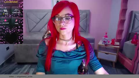 abril_ch_ online show from 11.18.25