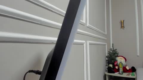 Abril jones online show from 12.20.25