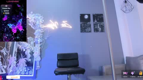 Abril  online show from 12.22.24