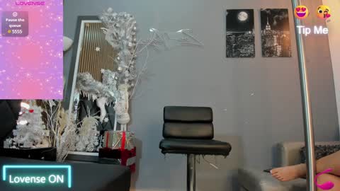 Abril  online show from 01.03.25